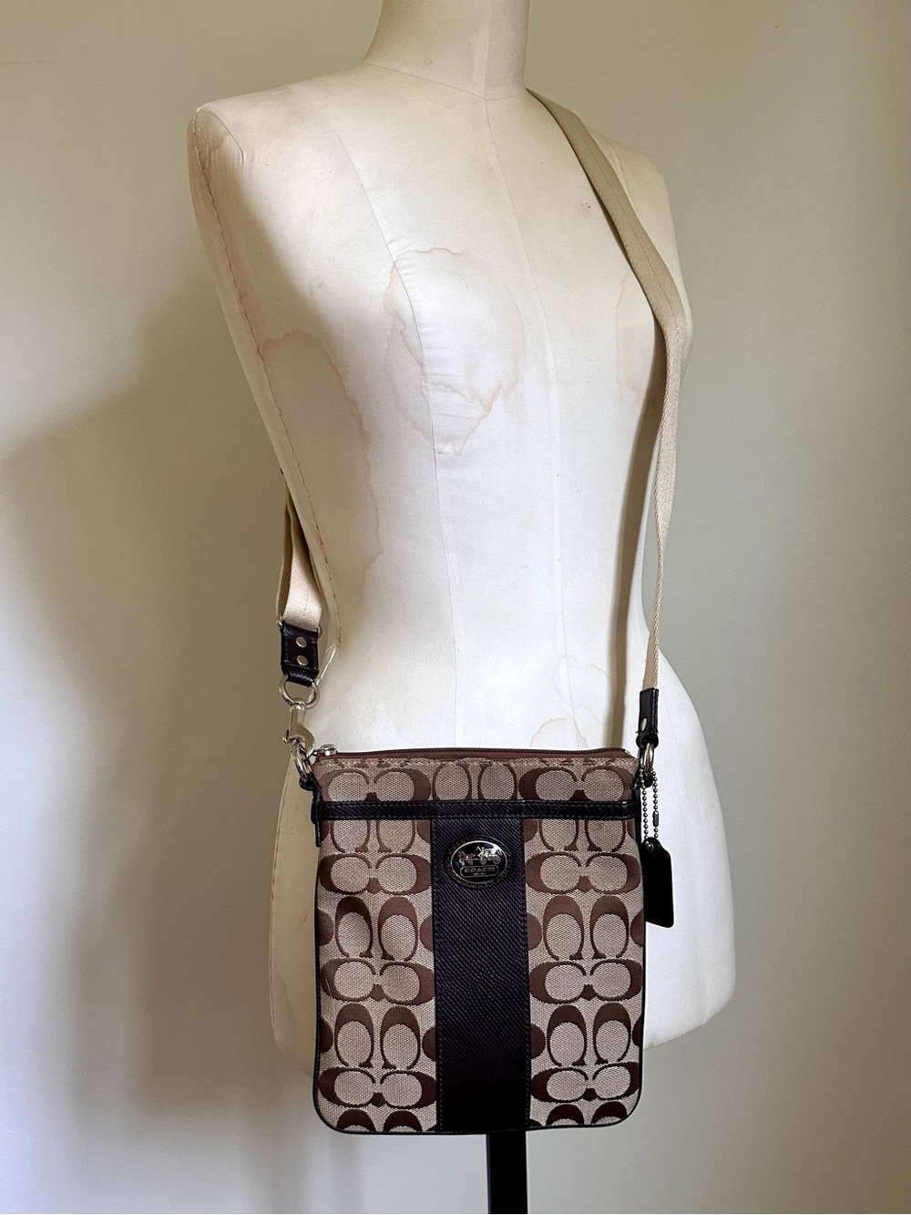 Coach Legacy Signature Stripe Swingpack Crossbody Brown Beige Hang Tag